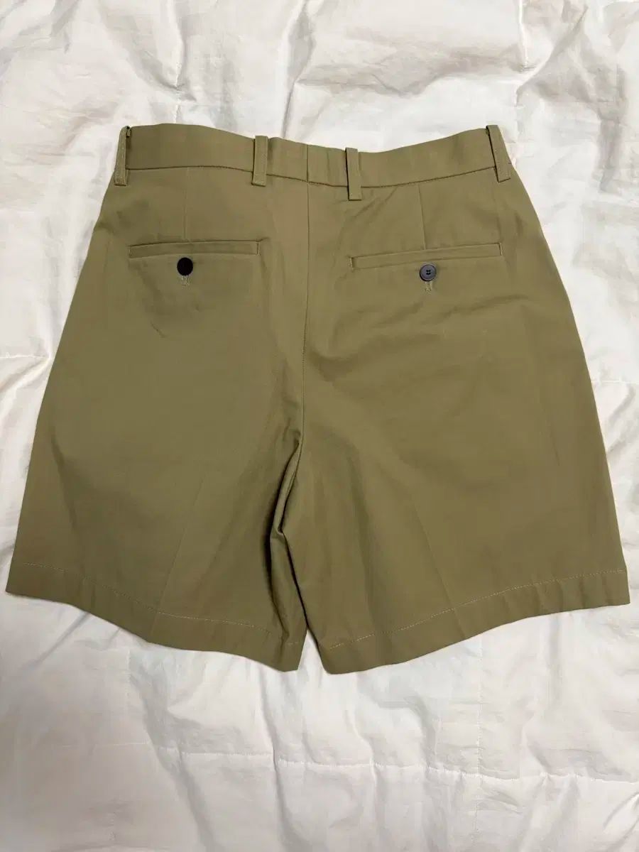 [国内発送] SANDRO★ショートパンツ SANDRO ハイウエスト ショートパンツ | ニュートラル | FARFETCH JP
