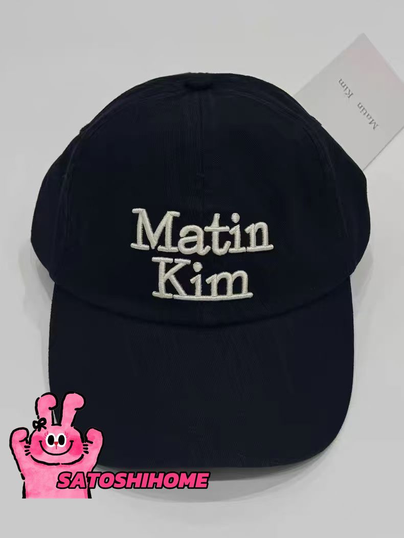 韓国 MATIN KIM マーティンキム CLASSIC LOGO BALL CAP 刺繍入り