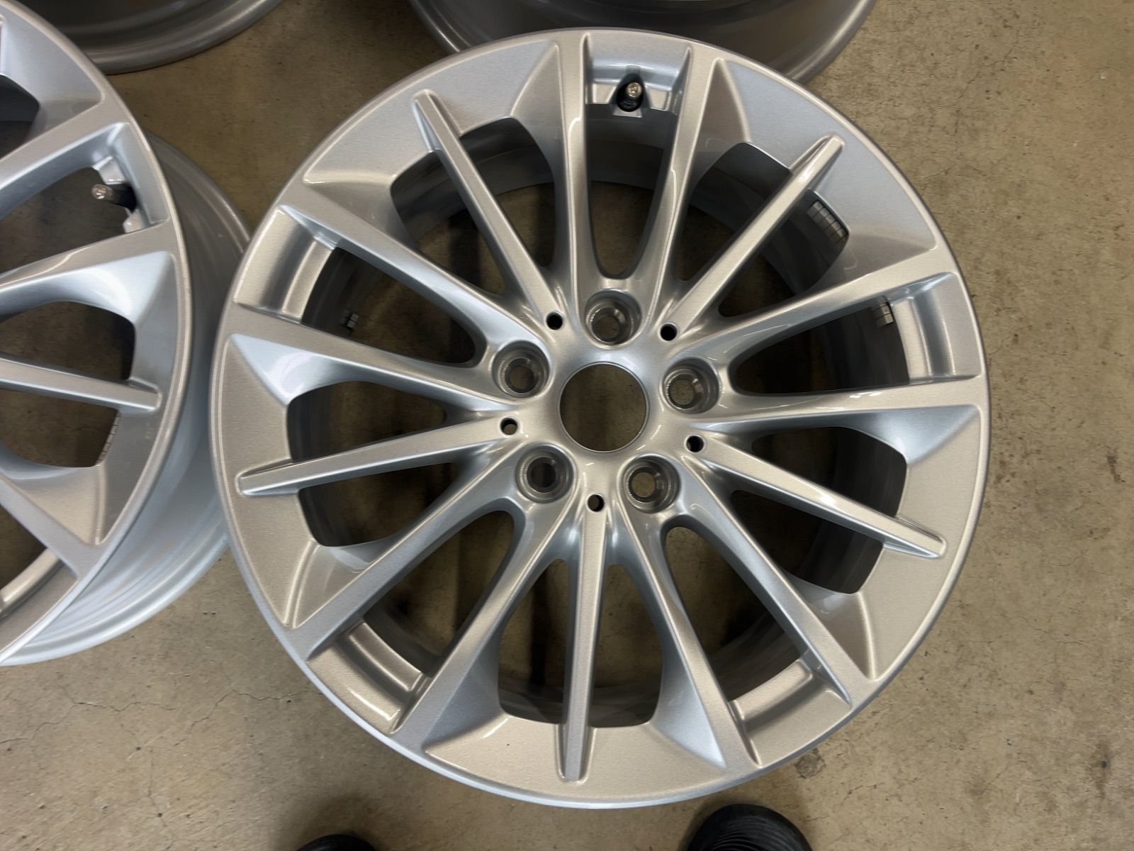 BMW F40 F44 1シリーズ 純正品 17インチ 4本セット