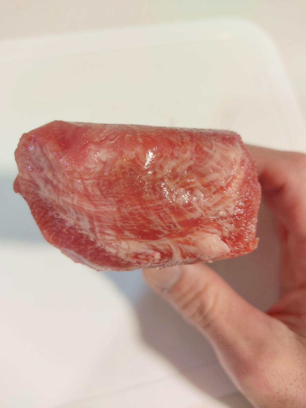 牛タン タン中 1050~1150g ブロック 2~3本入 国産 冷凍品 送料無料