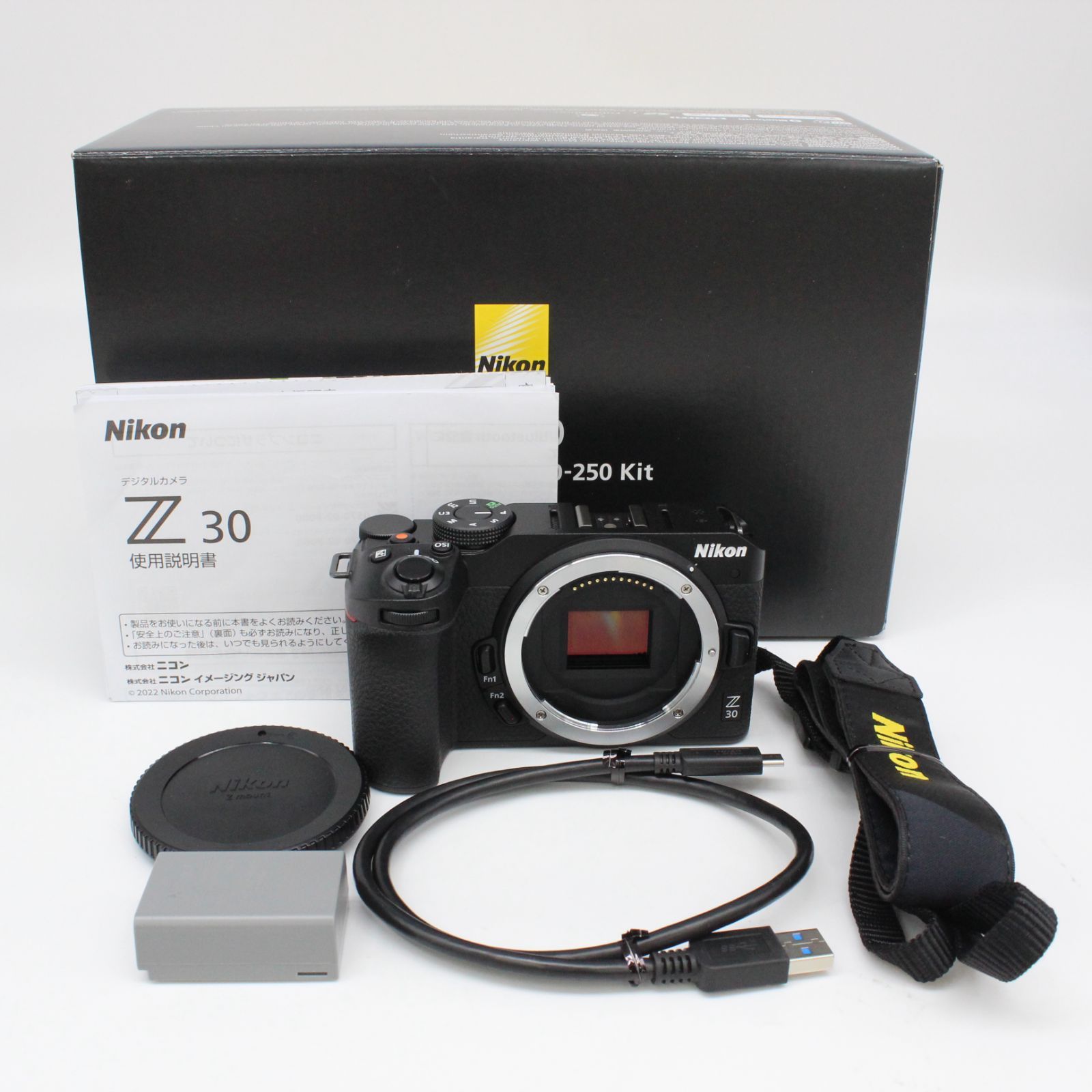 ショット数2397回、元箱付き。☆新品級☆ Nikon ニコン Z30 ボディ  