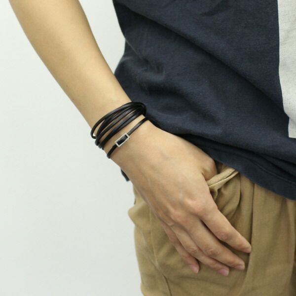 全3色 ユニセックス ぐるぐるラップレザー革風ブレスレット 誕生日