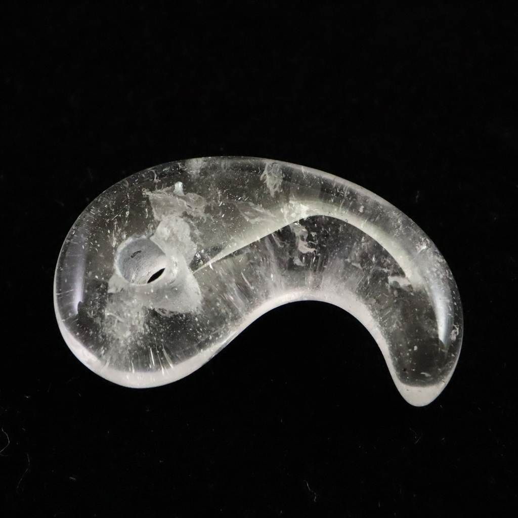 水晶　・ヒマラヤ　チベット仏像 ・秘宝逸品 ・家宝 ・ご利益 ・送料無料 チベット カイラス産 ヒマラヤ 水晶 勾玉 4.30g 【榎本通商16932