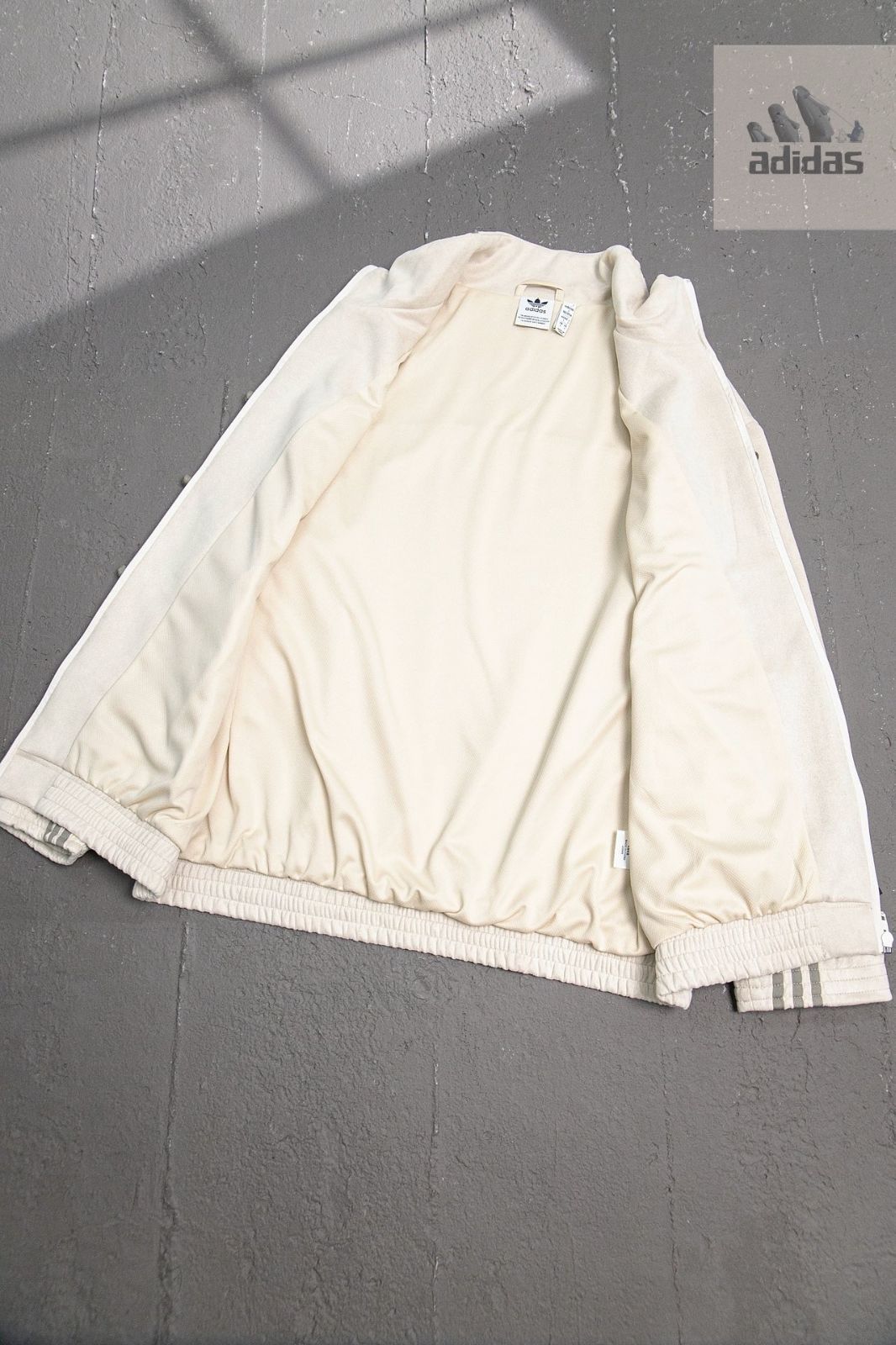 ☆極美品☆ adidas アディダス 中国限定正規品 蛇年 トラック