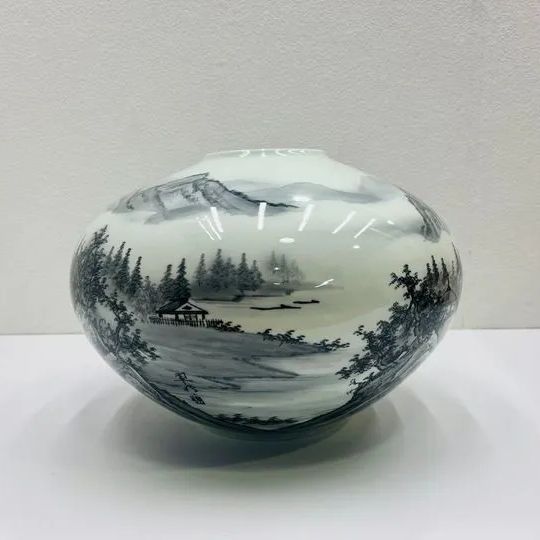 有田焼　相森翠明の花瓶 有田焼 相森 翠明の花瓶 - メルカリ