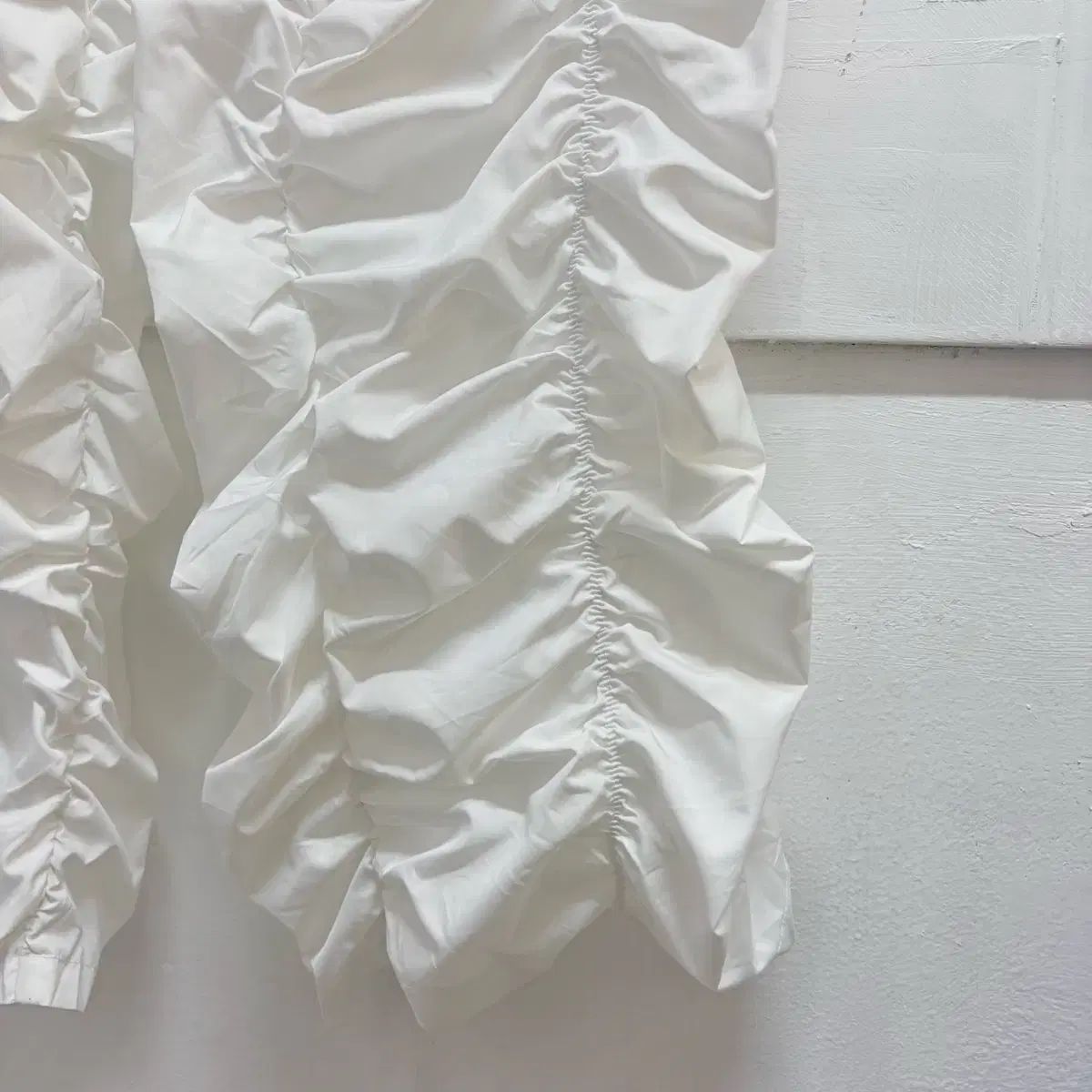 SHEIN Y2K ファンキー 白 シャーリング パンツ DECORATOM_COM_BR