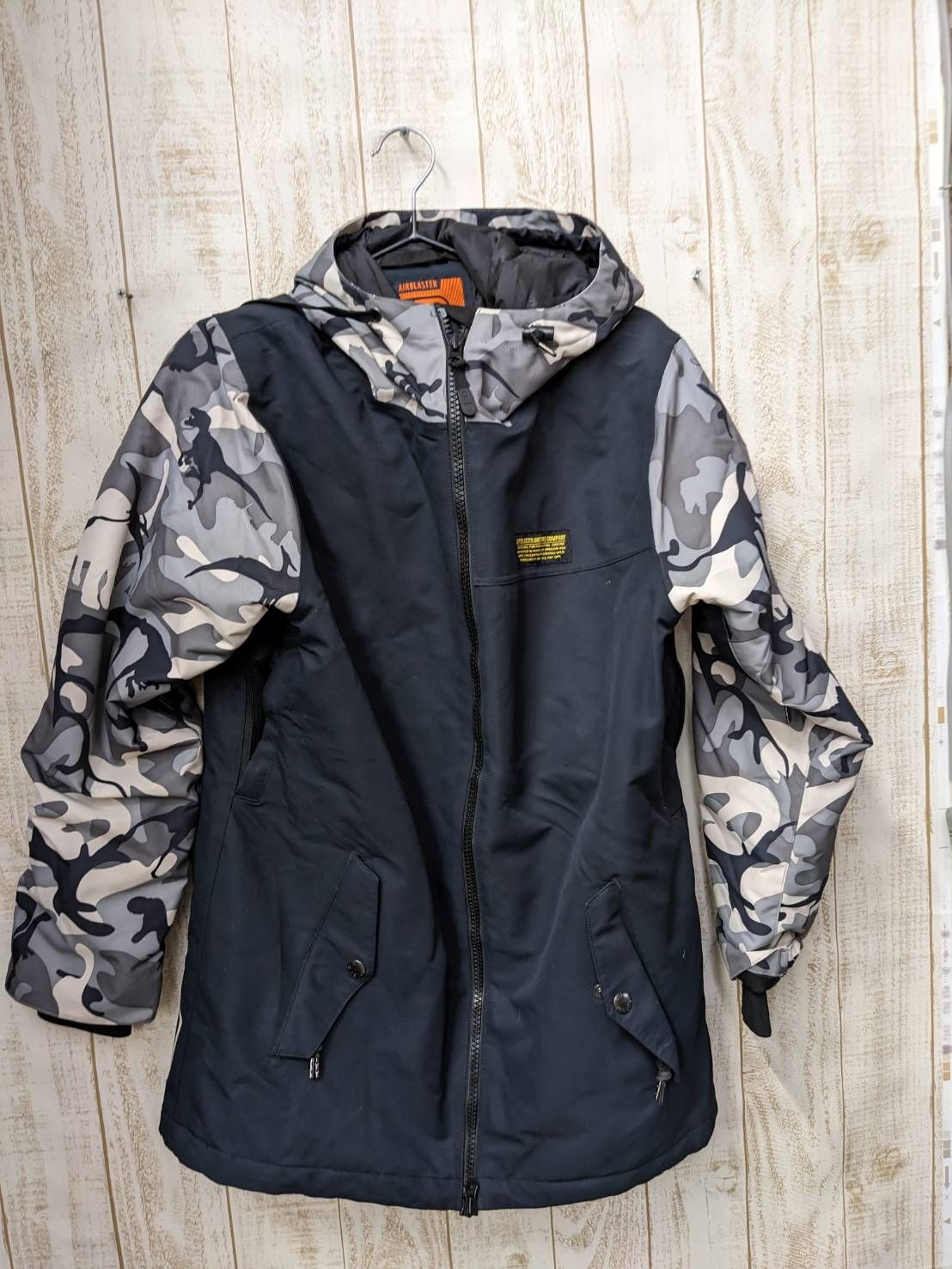 S98597 Sサイズ スノーボードジャケットウェア エアブラスター