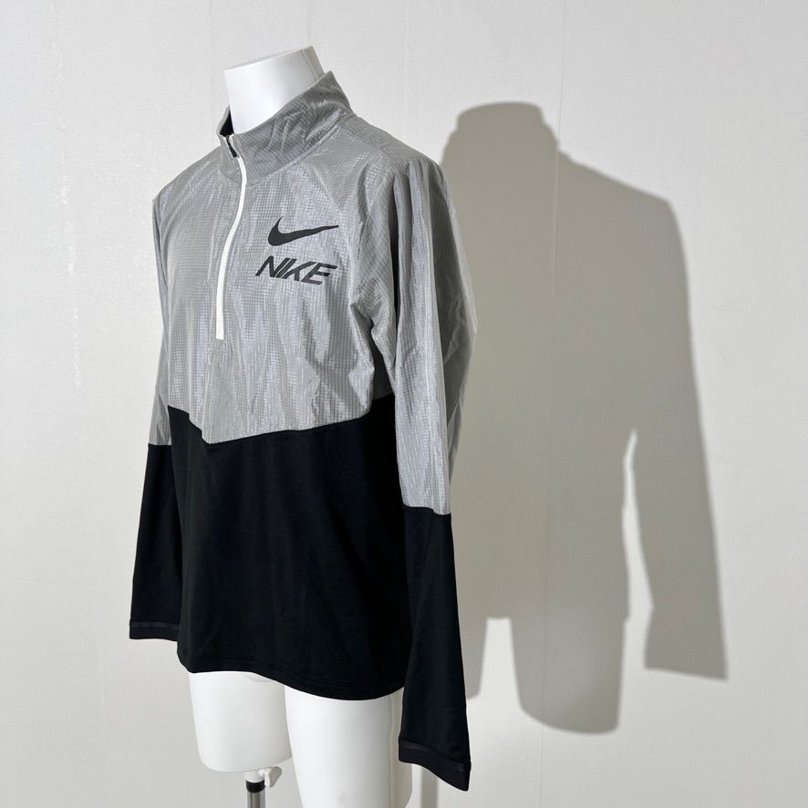 【スポーティ】NIKE ナイキ ハーフジップ ナイロンジャケット ジャージ 胸元ロゴ プリント グレー M RP D7