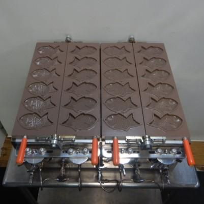 大和田製作所　チーズハットグ板　テフロン加工 大和田製作所 OWD-0401G たい焼き 機 2連 LPガス 12匹 135×72mm