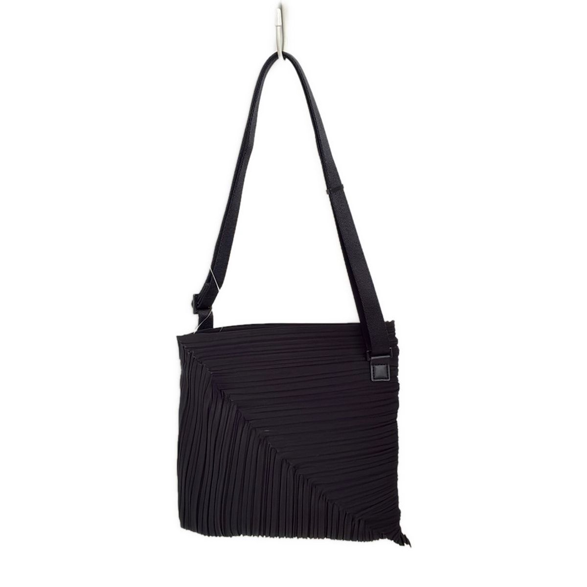 PLEATS PLEASE ボディバッグ 黒 プリーツプリーズ PLEATS PLEASE ISSEY MIYAKE - PLEATS PLEASE ISSEY MIYAKE