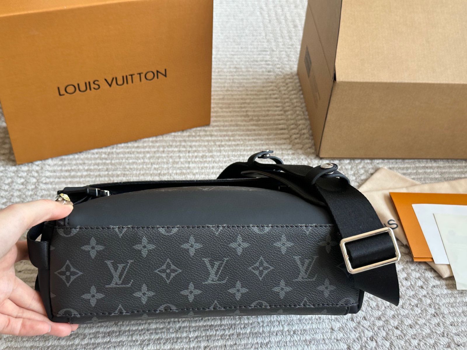 LVレターパック¥1,600 トップ復刻版潮男型男性の街出に必要な