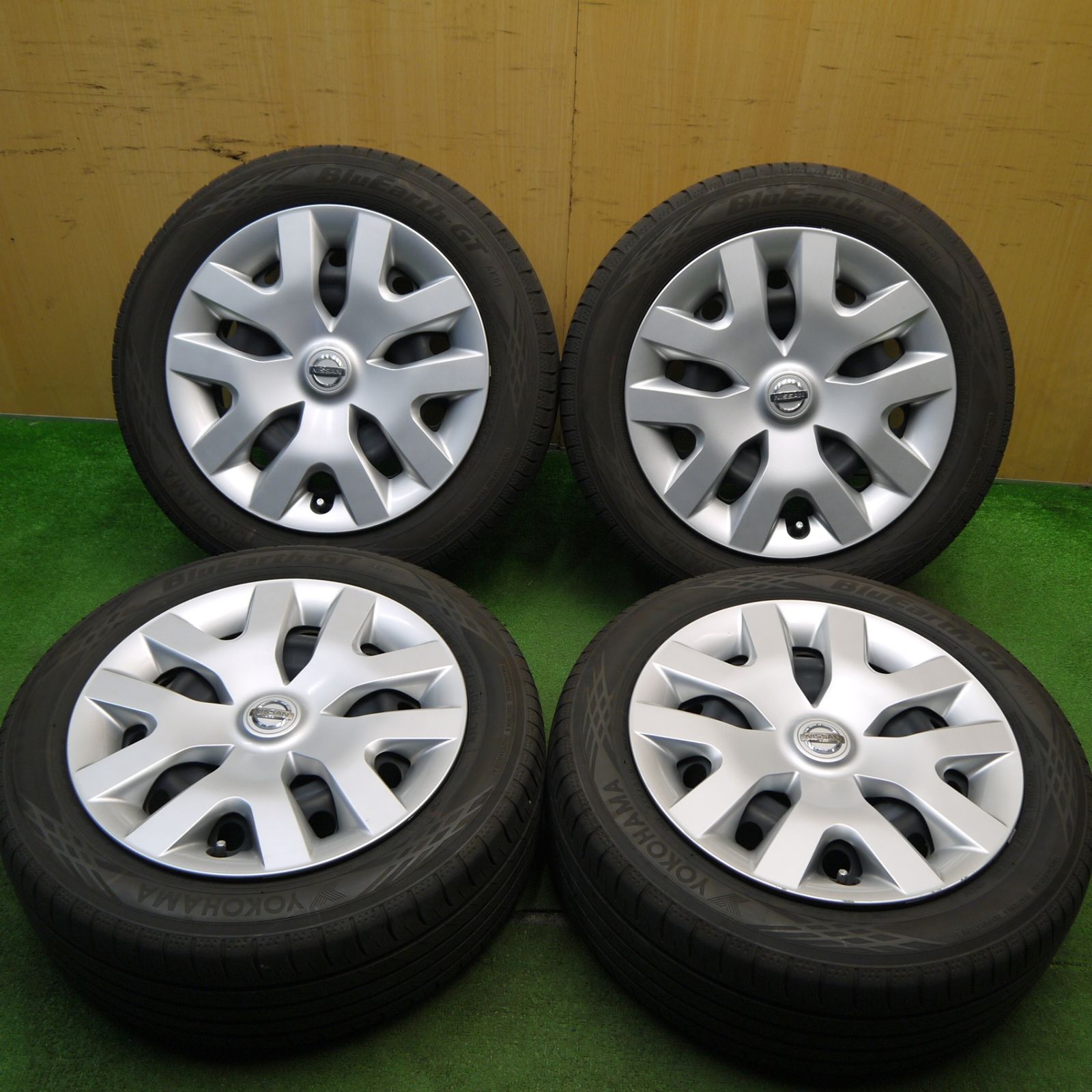 キレイ 23年 日産 リーフ 純正 スチール 205|55R16 ヨコハマ BluEarth-GT AE51 16インチ PCD114.3|5H 5043001Hノ