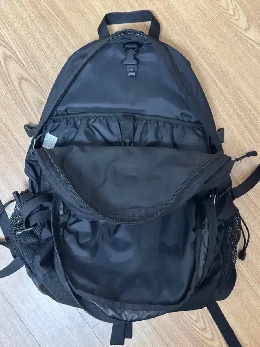 リス バックパック