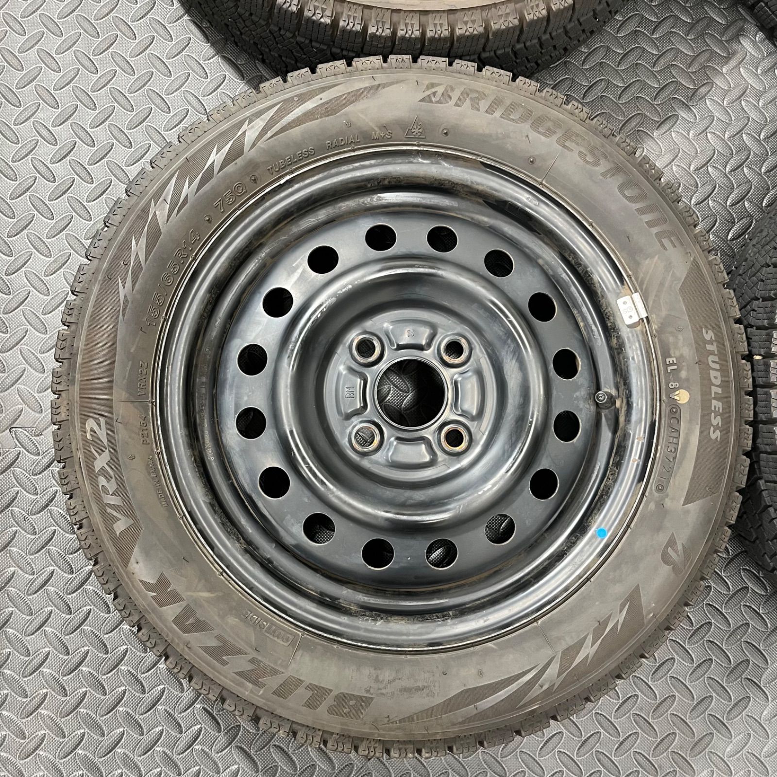 ミラ スタッドレスタイヤ