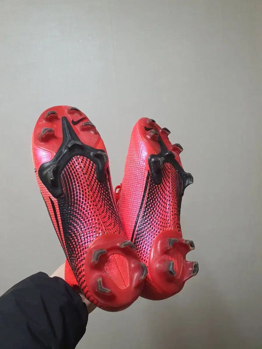 ナイキ サッカースパイク マーキュリアル ヴェイパー13 AG 26.0cm NIKE