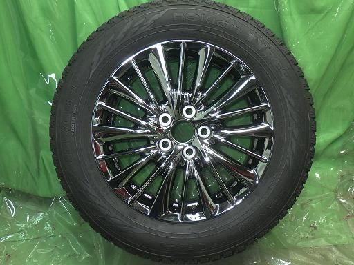 30アルファード エグゼクティブラウンジ17インチスタッドレスタイヤ  