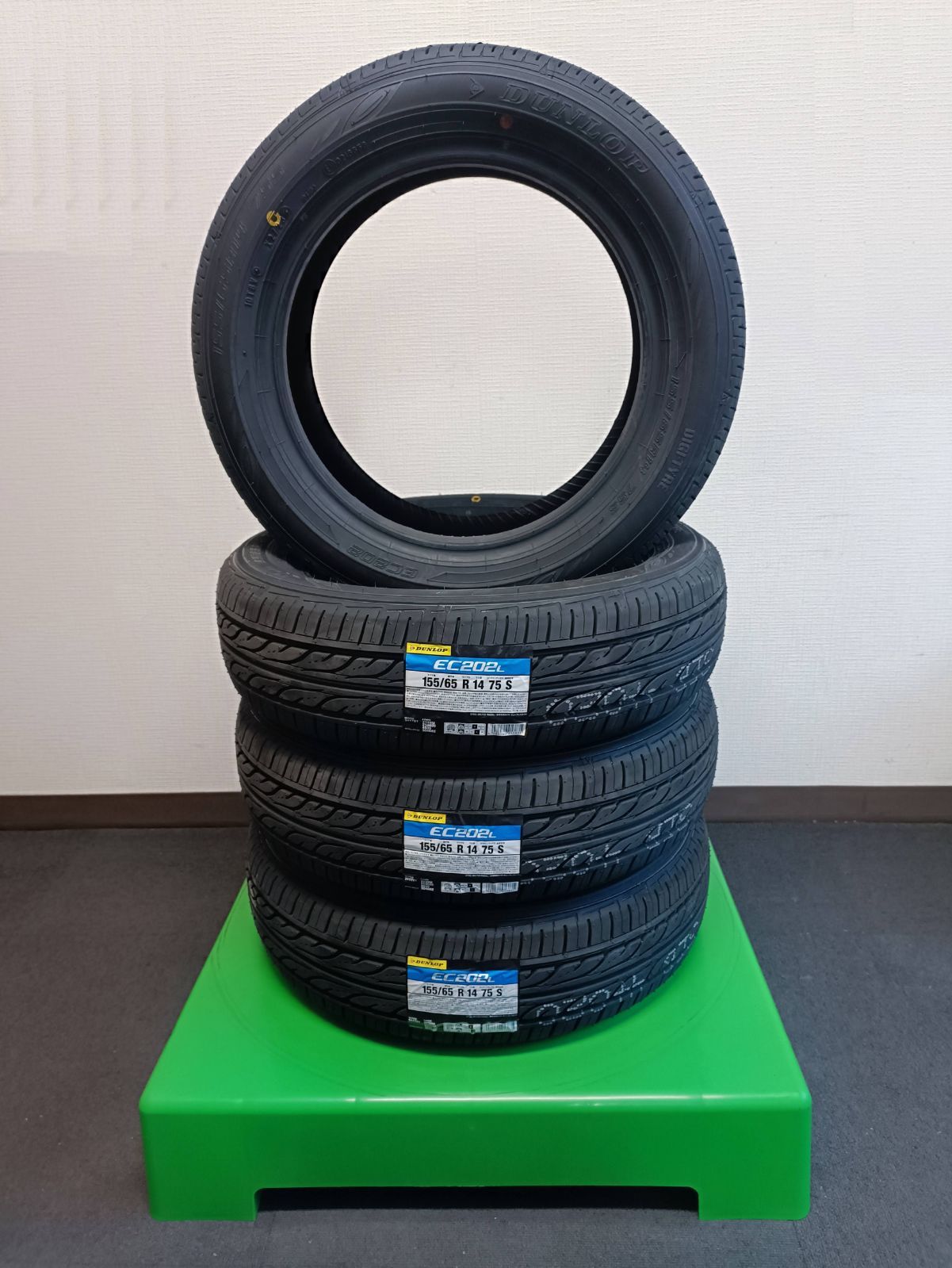 15565ダンロップ　EC202L　155/65R14　新品4本セット！2023年製