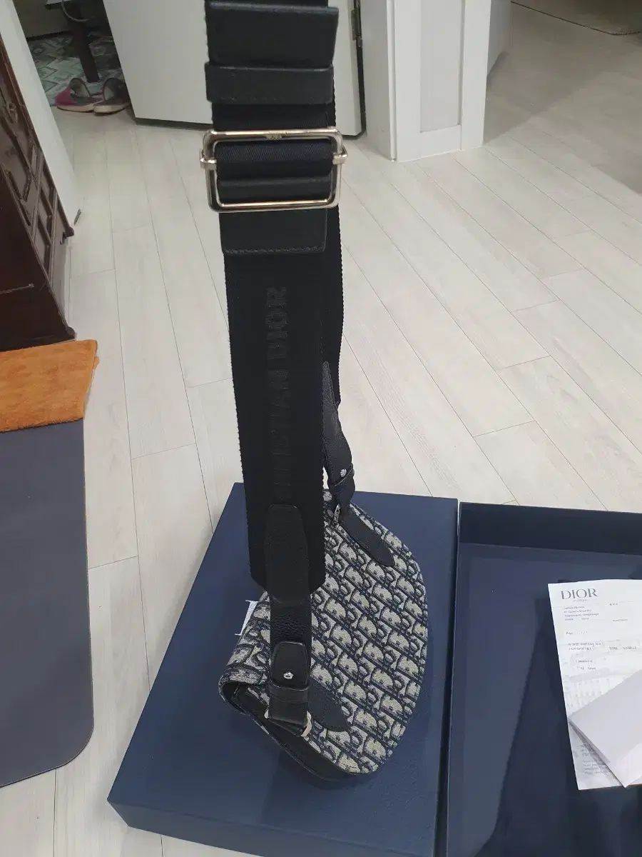 メッセンジャーバッグ