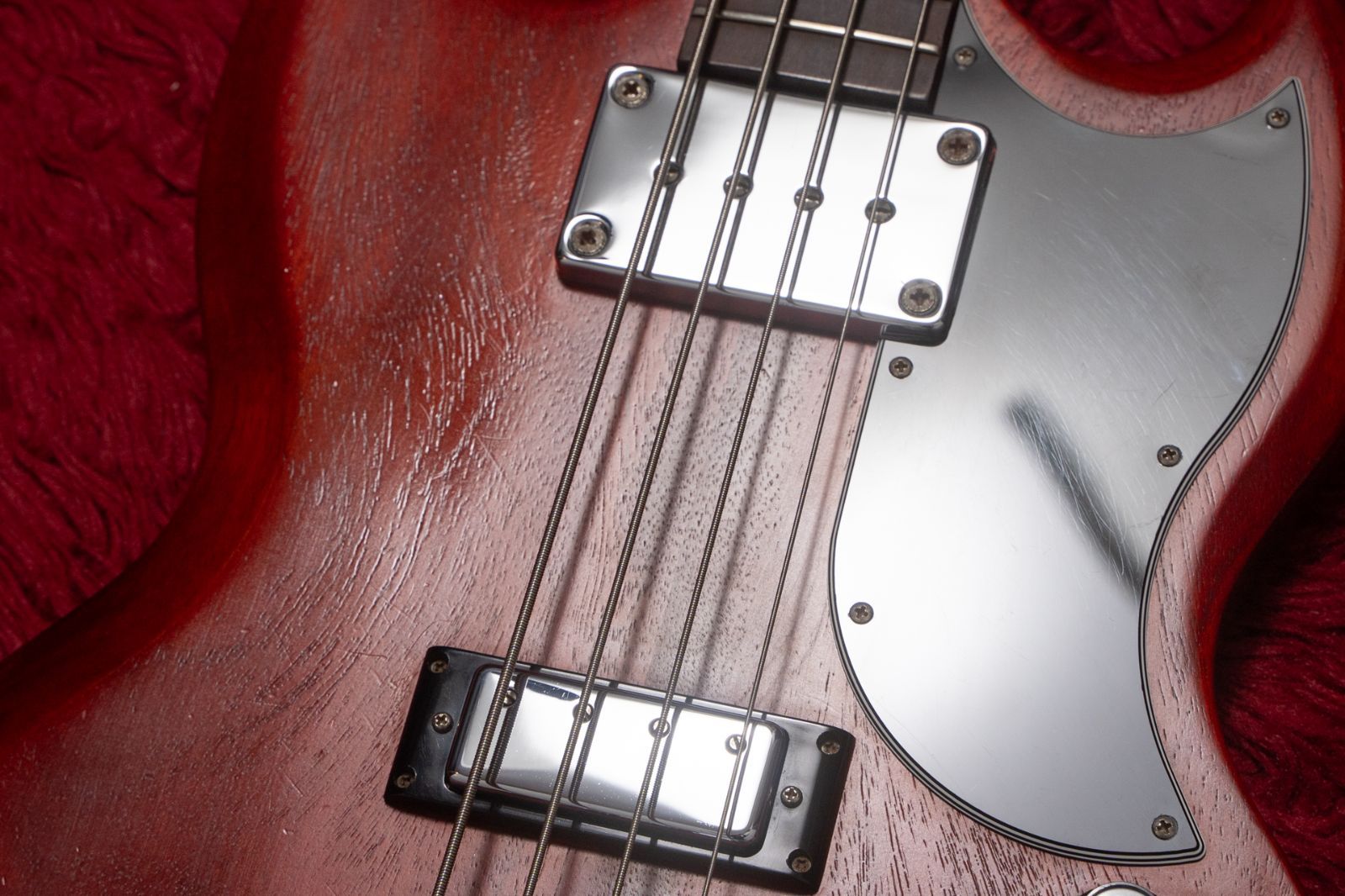 Gibson |