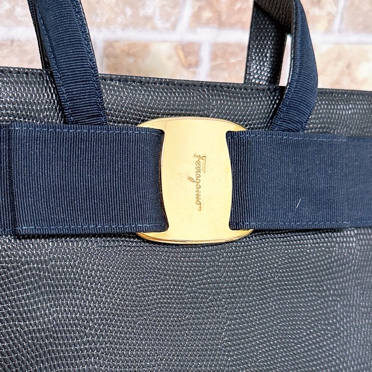 美品》Ferragamo(フェラガモ)2wayバッグ 【公式通販】 美品》Ferragamo(フェラガモ)2wayバッグ 【公式通販】