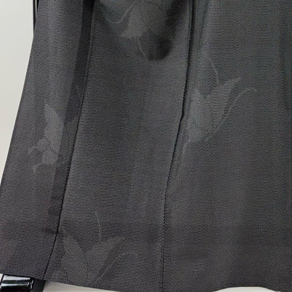 お召 身丈168.5cm 裄丈68cm L 単衣 蝶 亀甲絣 墨色 正絹