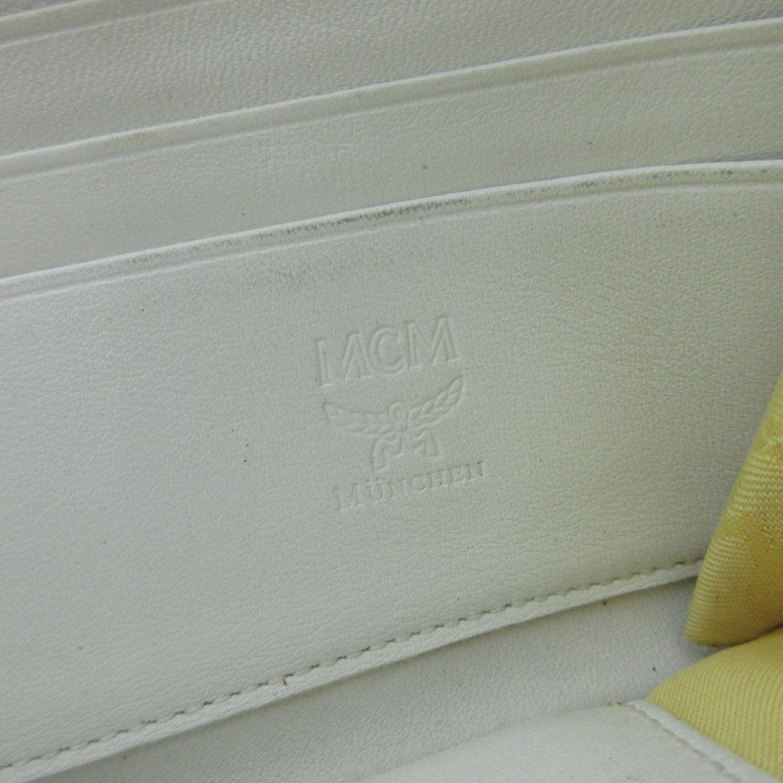 MCM ベージュレザー 長財布 エムシーエム　総柄 エムシーエム MCM 長財布 ウォレット レザー 総柄 ロゴ ラウンド