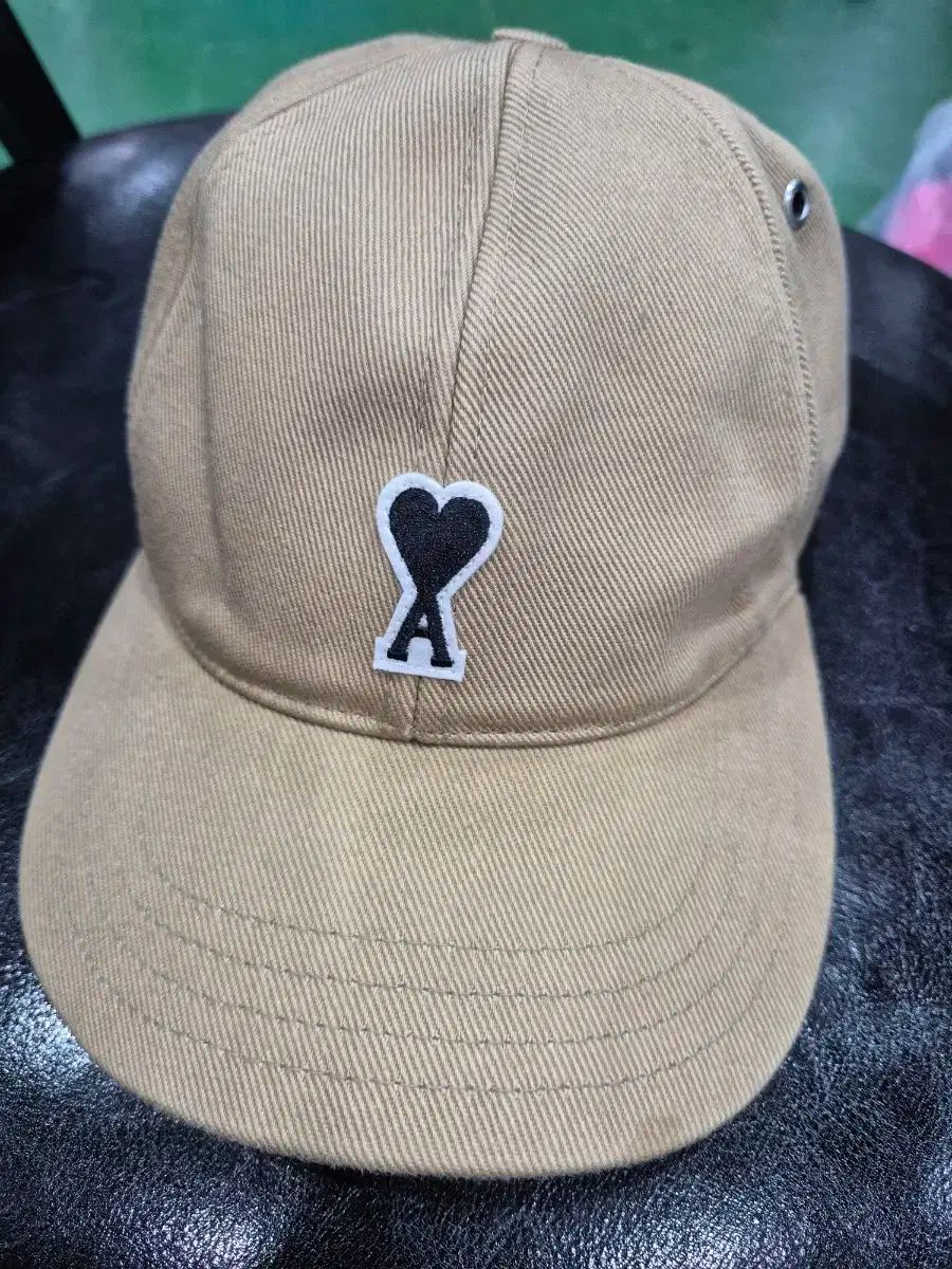 美品 AMI PARIS アミパリス ハートロゴ刺繍 クルーネック スウェット