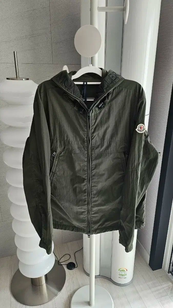 MONCLER(モンクレール) ウインドブレーカー メンズ 新品 - メルカリ