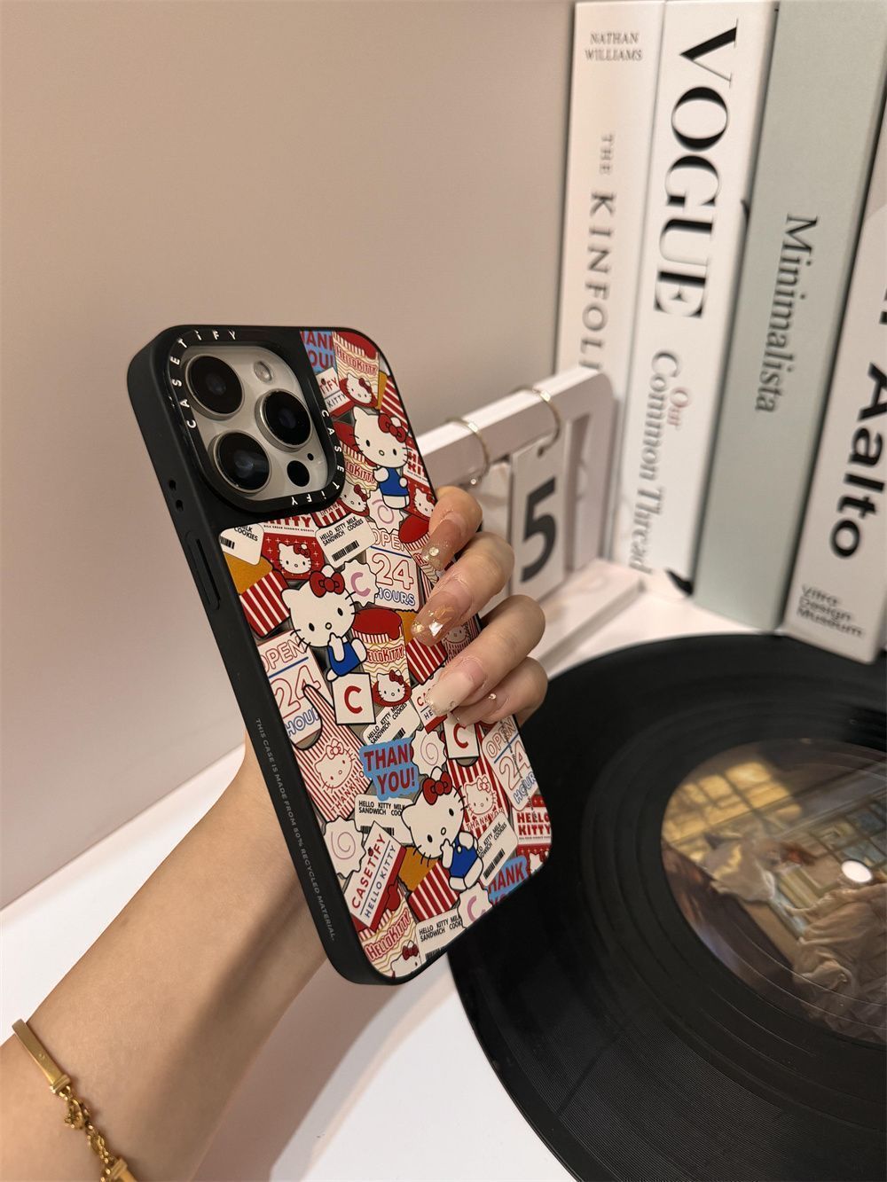 HELLO KITTY×CASETIFY 50周年 スマホケース+ストラップ 2点