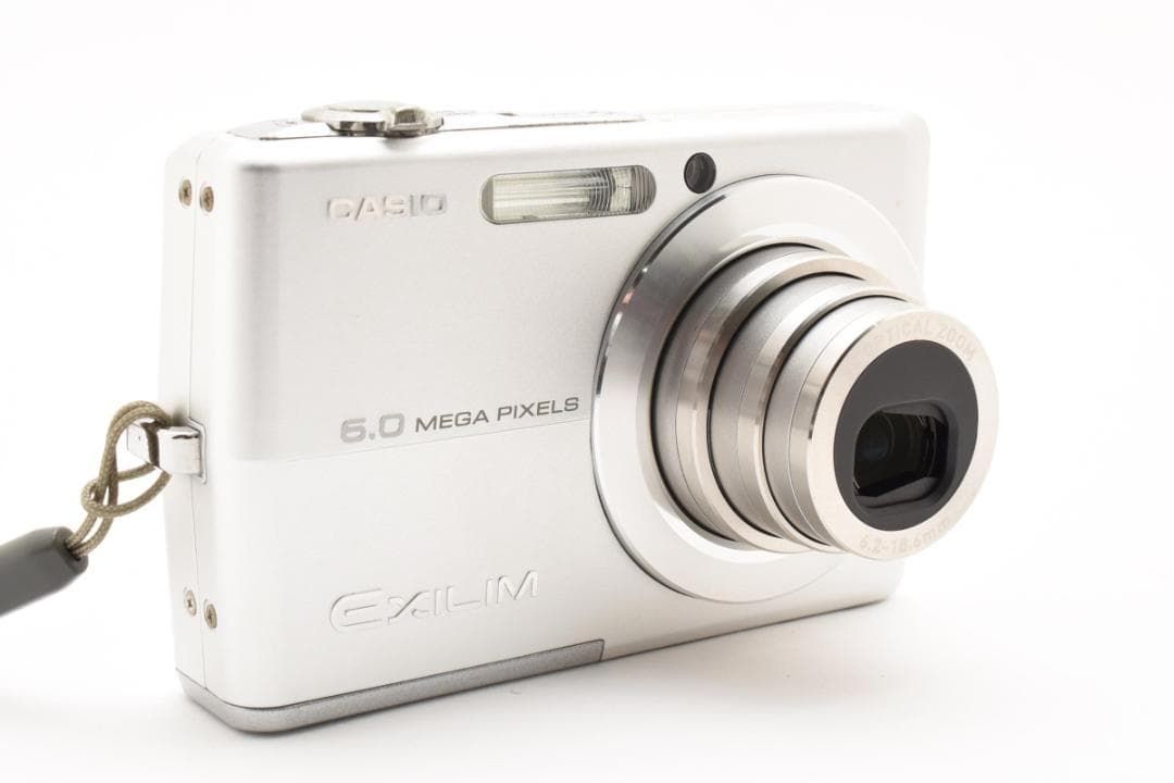 111 CASIO EXILIM EX-Z600 シルバー - メルカリ