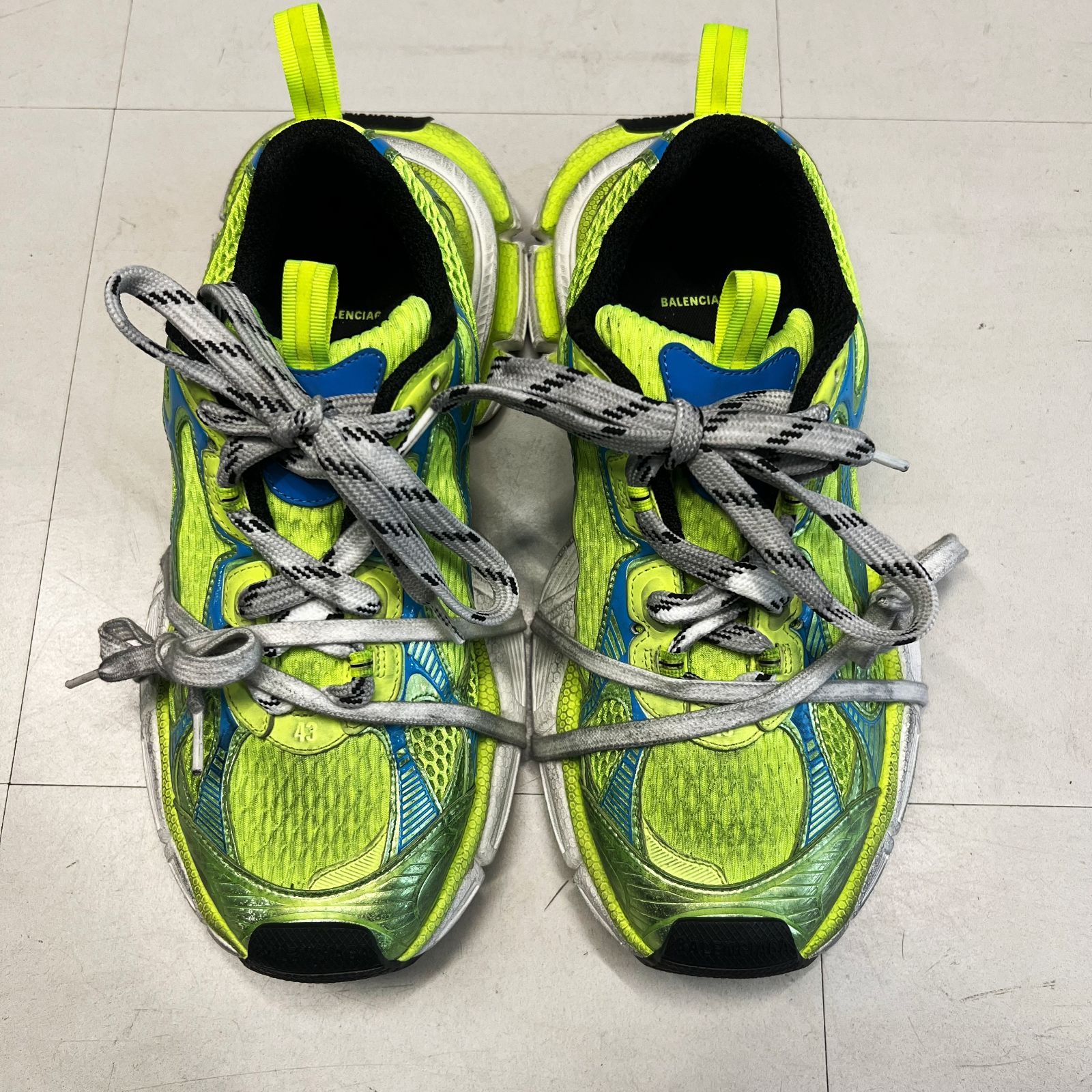 BALENCIAGA バレンシアガ 3XL Sneakers in Fluo Yellow BALENCIAGA バレンシアガ 3XL Sneakers in Fluo Yellow