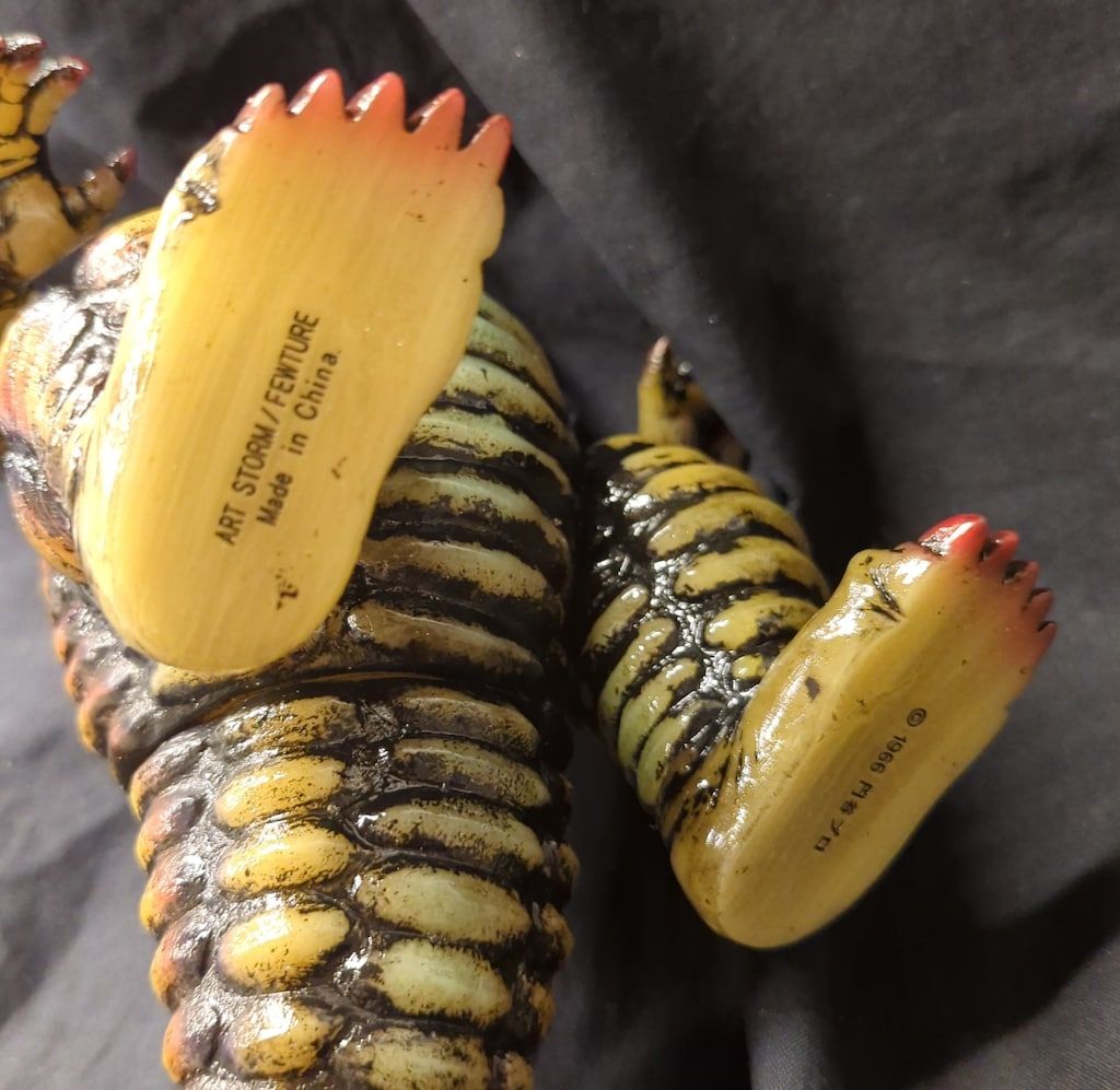 フューチャーモデルズ 楳図かずお版ウルトラマン レッドキング グロー