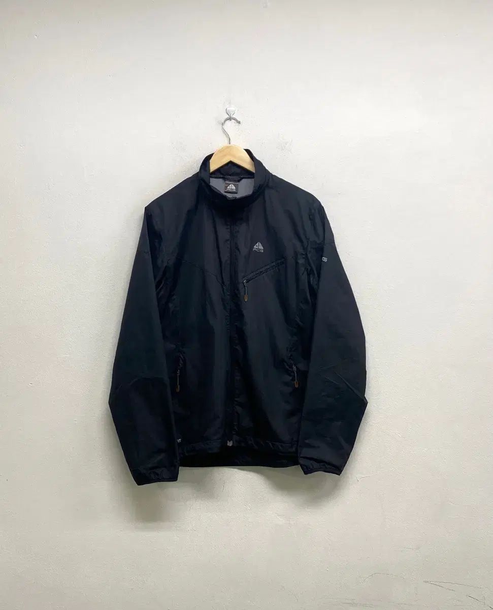 NIKE ナイキ ACG ウィンドブレーカー S ー M
