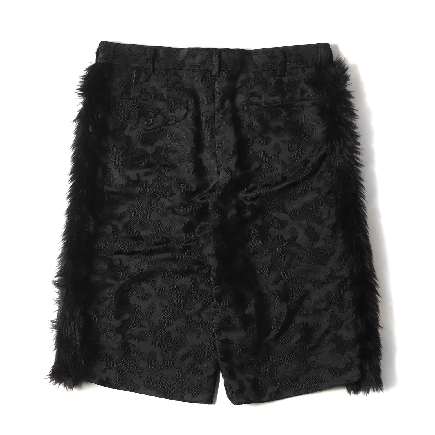 des GARCONS