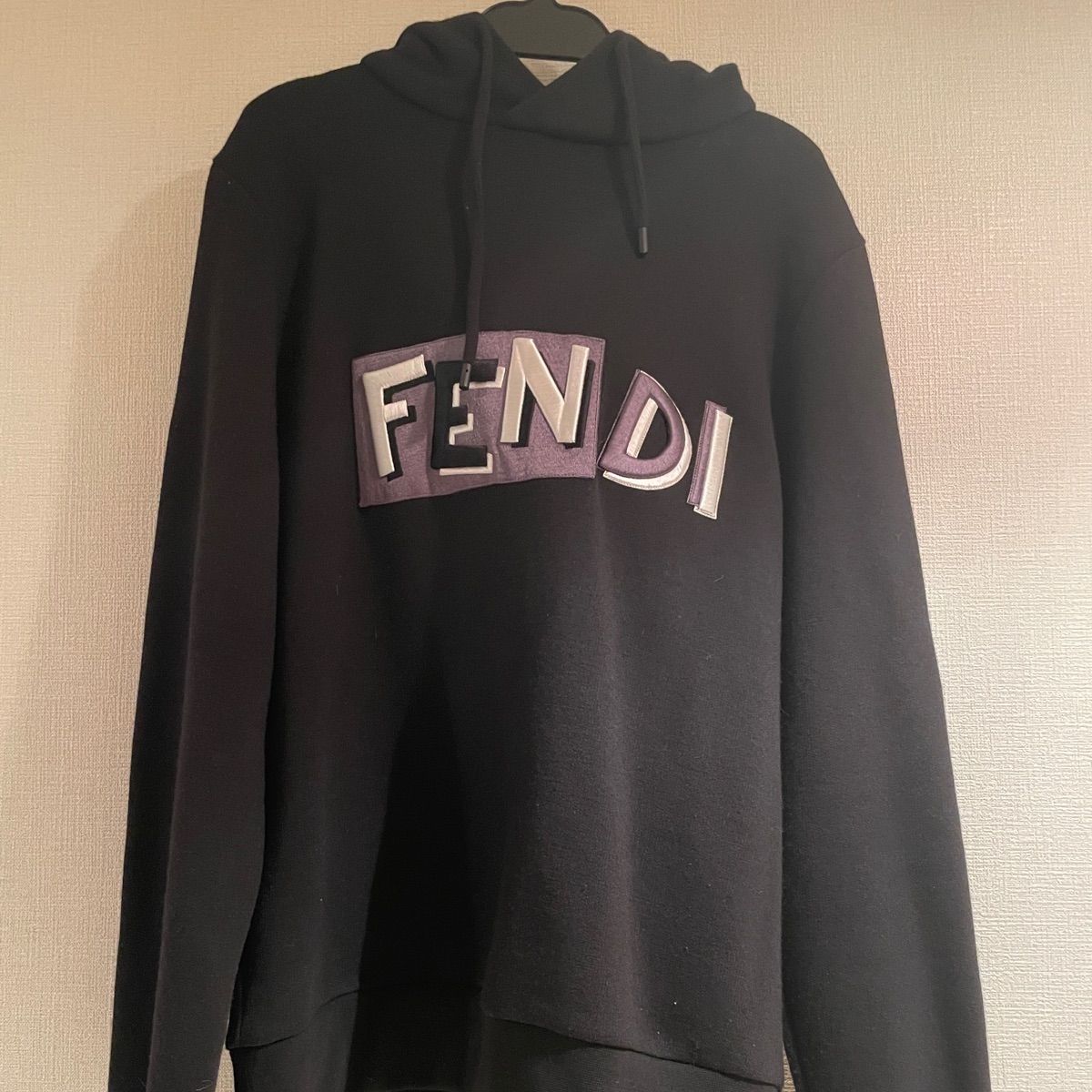 限定値下げ フェンディ FENDI パーカー 美品 - メルカリ