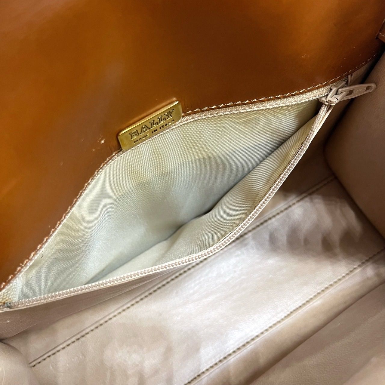 専用バリー ハンドバッグ ターンロック オールレザー 南京錠 レザー BALLY バリーレザー ハンドバッグ ターンロック フォーマル 自立
