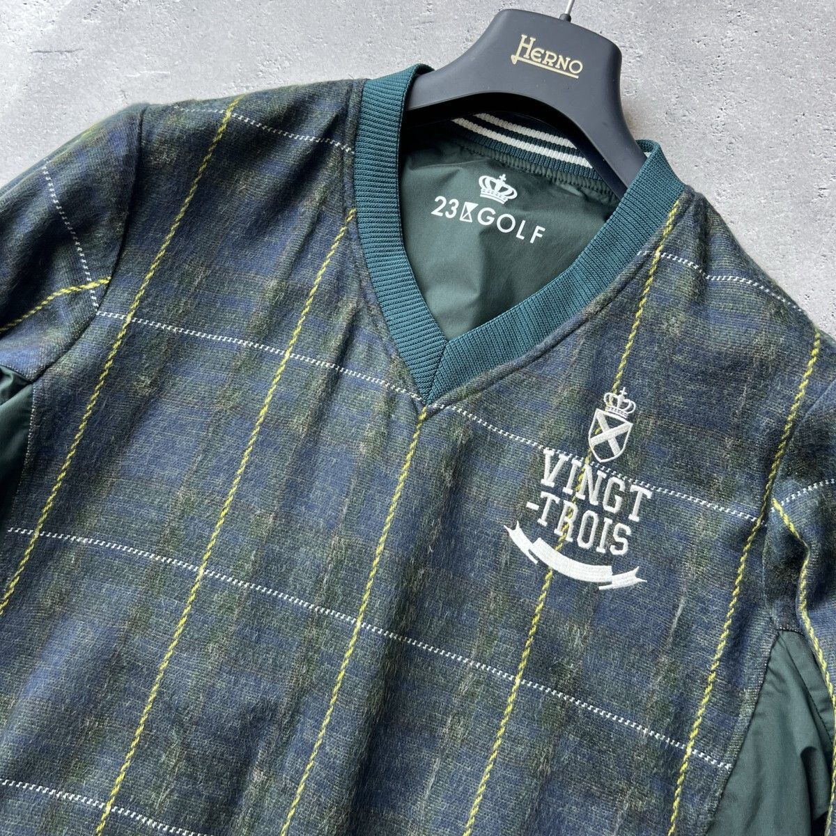 大人気，お買い得 23区 GOLF Vネック リバーシブル スニード