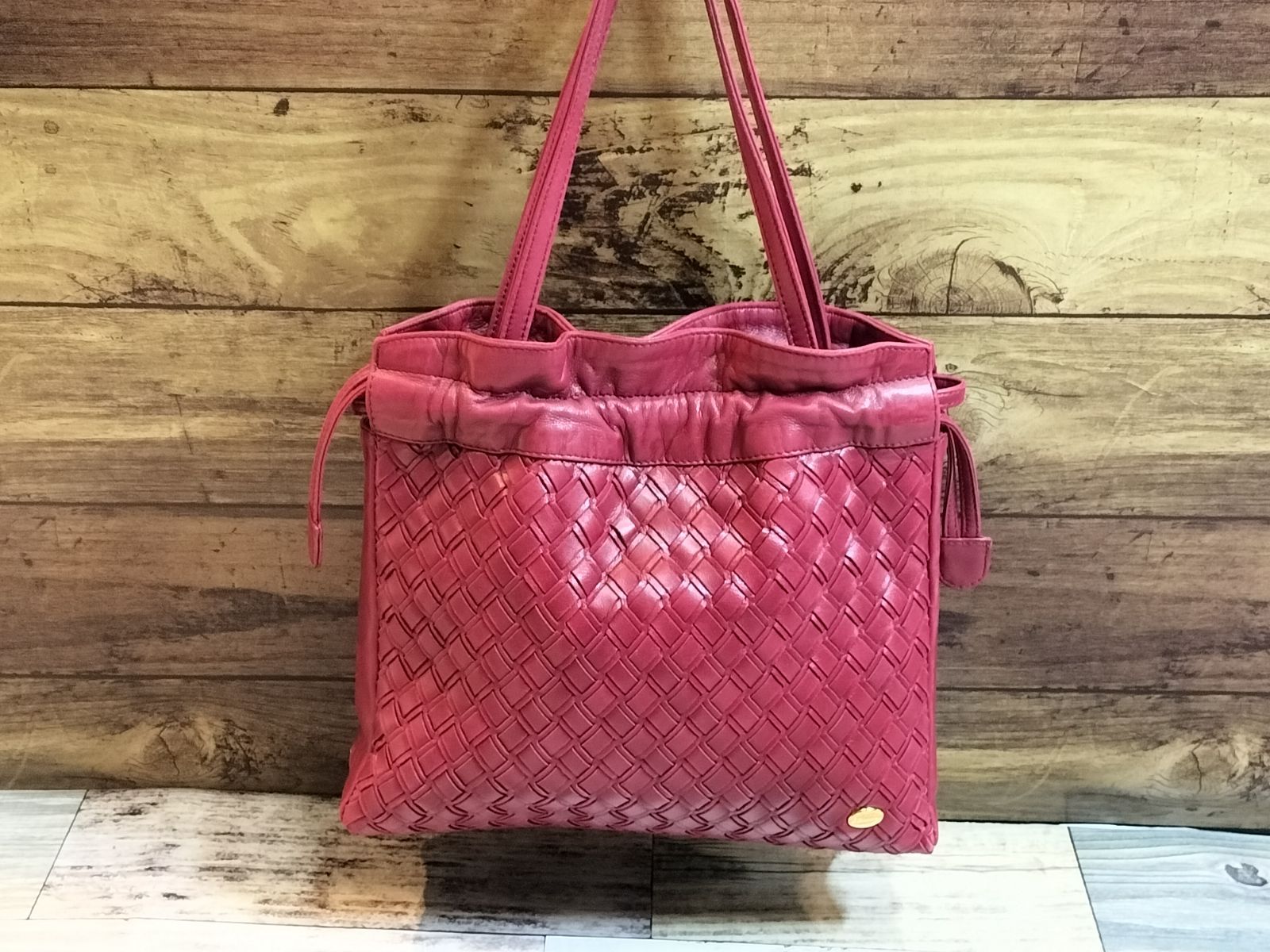 BALLY バリー　イントレチャート　編み込み　ハンドバッグ　レザー　タッセル BALLY バリー イントレチャート 編み込み ハンドバッグ レザー