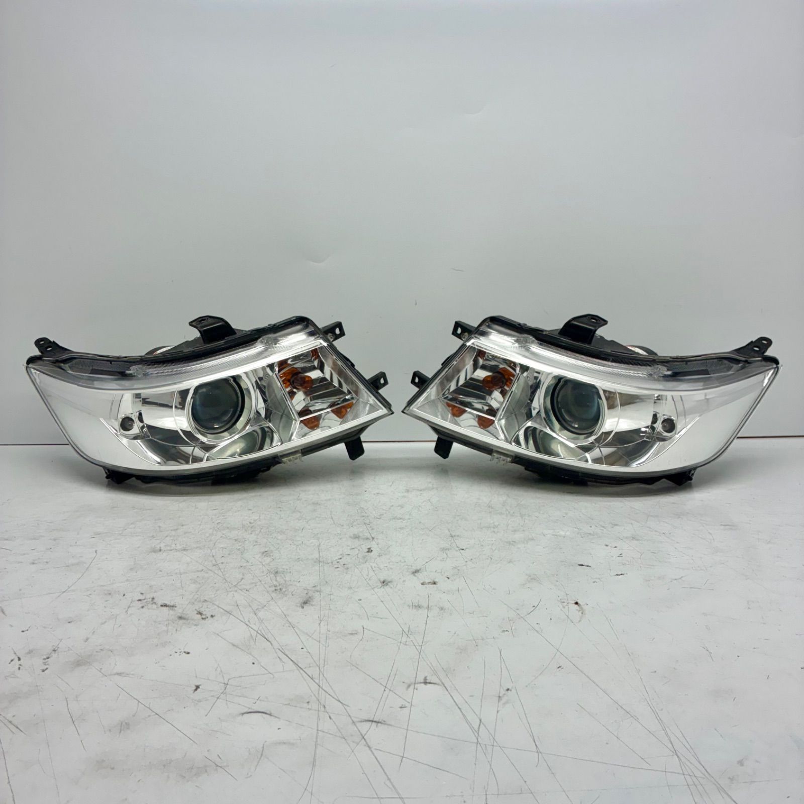 コーティング済 スズキ MH23S ワゴンR スティングレー ヘッドライト ランプ レンズ 左右セット LR HID koito 100-59191 P70816