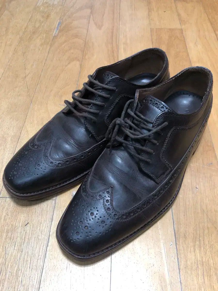 COLE HAAN (コールハーン) ウイングチップ オックスフォード すばらしいです OS 260