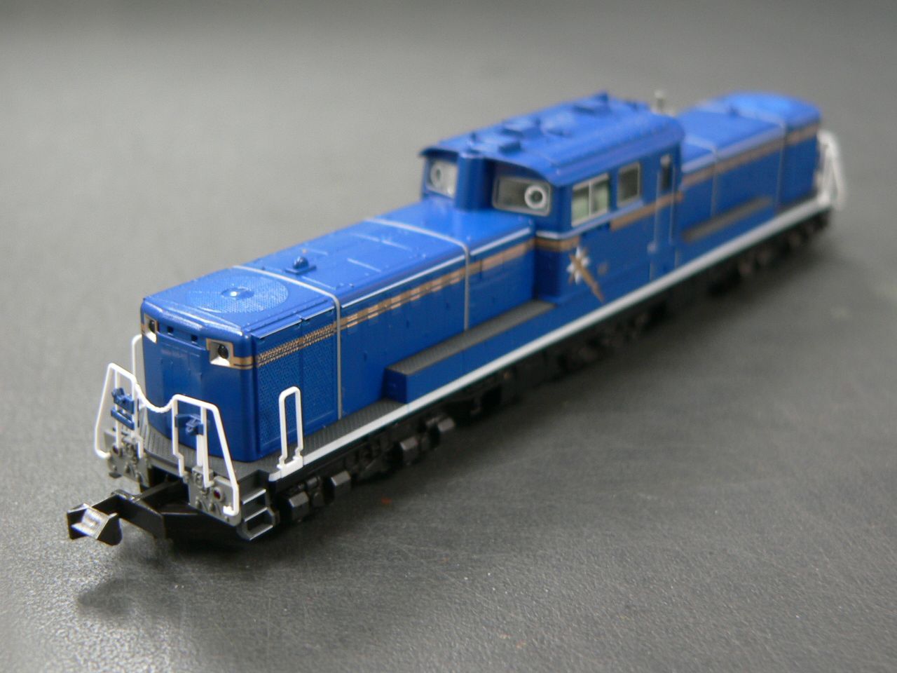 KATO 7008-2 DD51 後期 耐寒形 北斗星