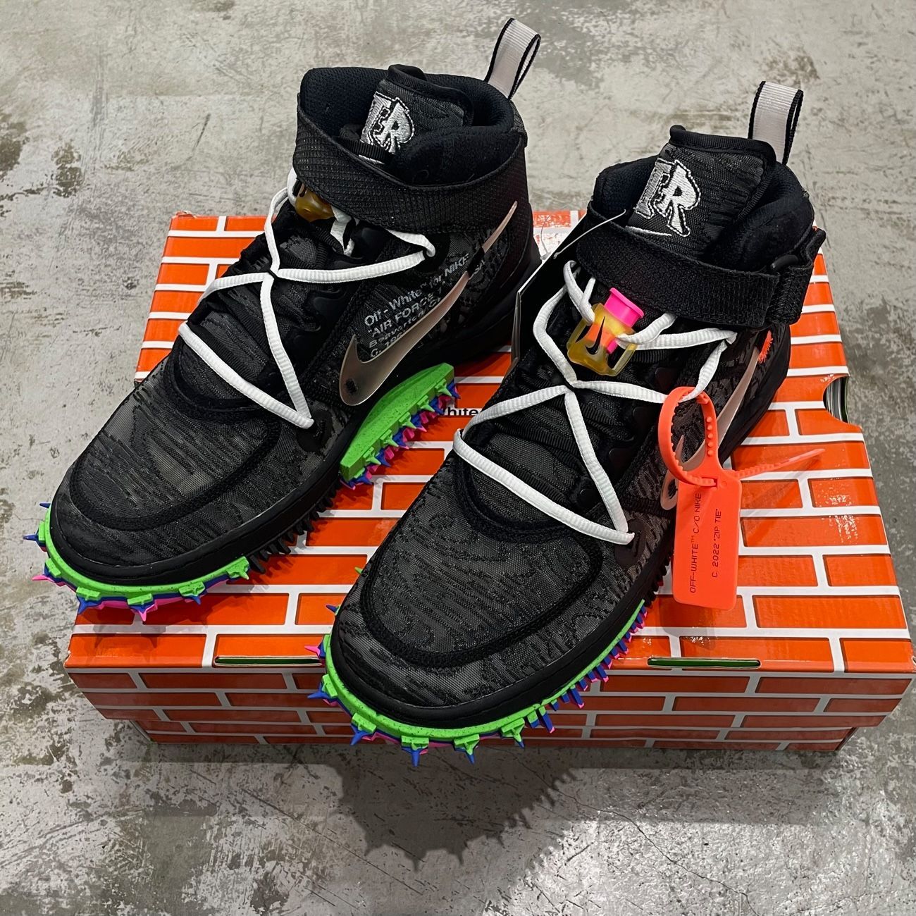 国内正規 未使用品 Off-White NIKE Air Force 1 Mid Black コラボ エア 