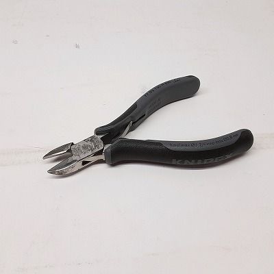 23k-707o クニペックス KNIPEX 7702-135 HESD 超硬刃エレクトロニクスニッパー 7702-135HESD