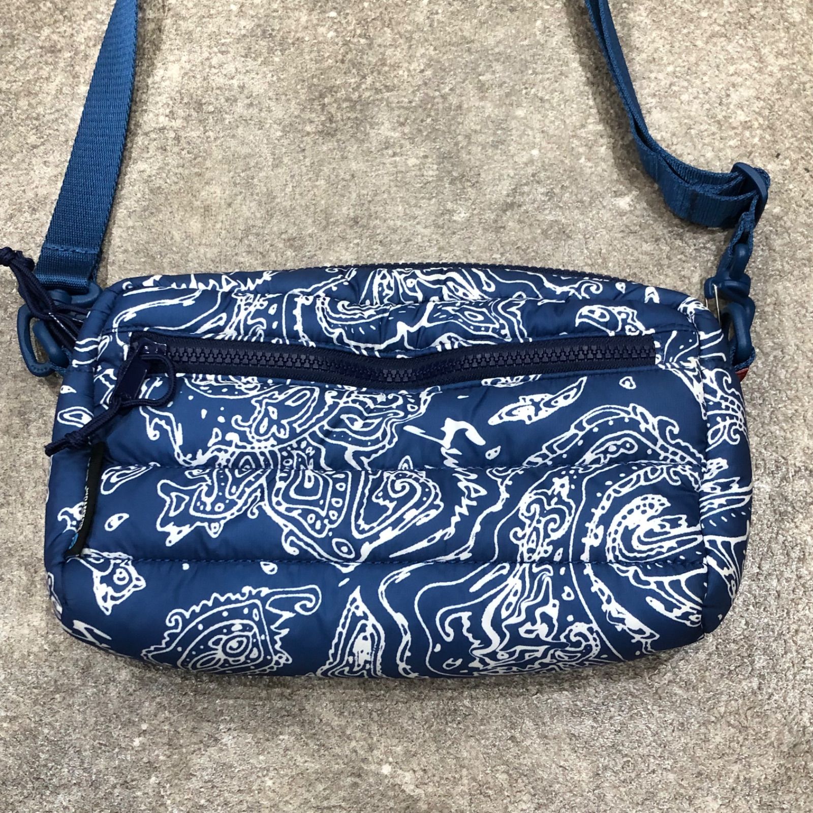 国内正規 Supreme 22AW Puffer Side Bag パファーサイドバッグ