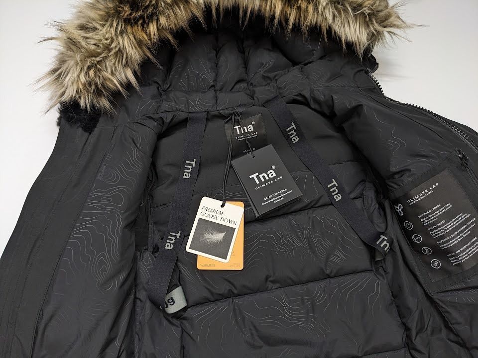 におい有 Aritzia アリツィア Tna ファー付き ロング ダウンジャケット ダウンコート ST. ANTON PARKA ナイロン  700フィルパワー カナダ - メルカリ