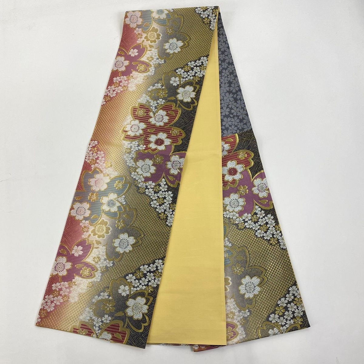 振袖フルセット 裄69.2cm 身丈163cm 辛子色正絹 L サイズ 2745 振袖 身丈163cm 裄丈65.5cm M 袷 袋帯フルセット 御所車 草花