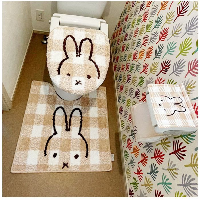 浴室用具 ☆ スヌーピー.花いっぱい/OR ☆ キャラクター トイレマット 58×60cm トイレマット キャラクター 足元マット 便所マット トイレ用品 トイレタリー 滑りにくい トイレグッズ トイレファブリック 洗える 洗濯可 58×60cm 可愛い