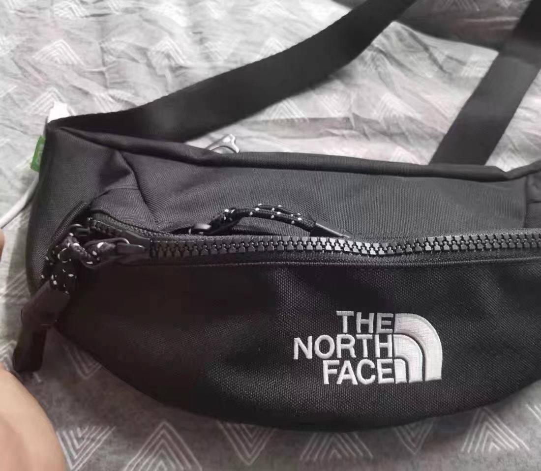 全新品(ザ・ノースフェイス) THE NORTH FACE ショルダーバッグ MESSENGER S メッセンジャー バッグ ボディバッグ スリングバッグ ミニバッグ ロゴ カジュアル ストリート 男女共用 NN2PP71J/K/L