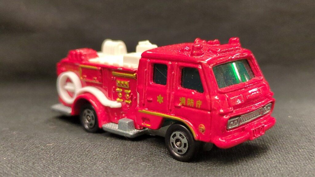 トミカ黒箱　UDコンドル化学消防車 トミカNo.22 UD コンドル 化学消防車 1 90 黒箱 日本製