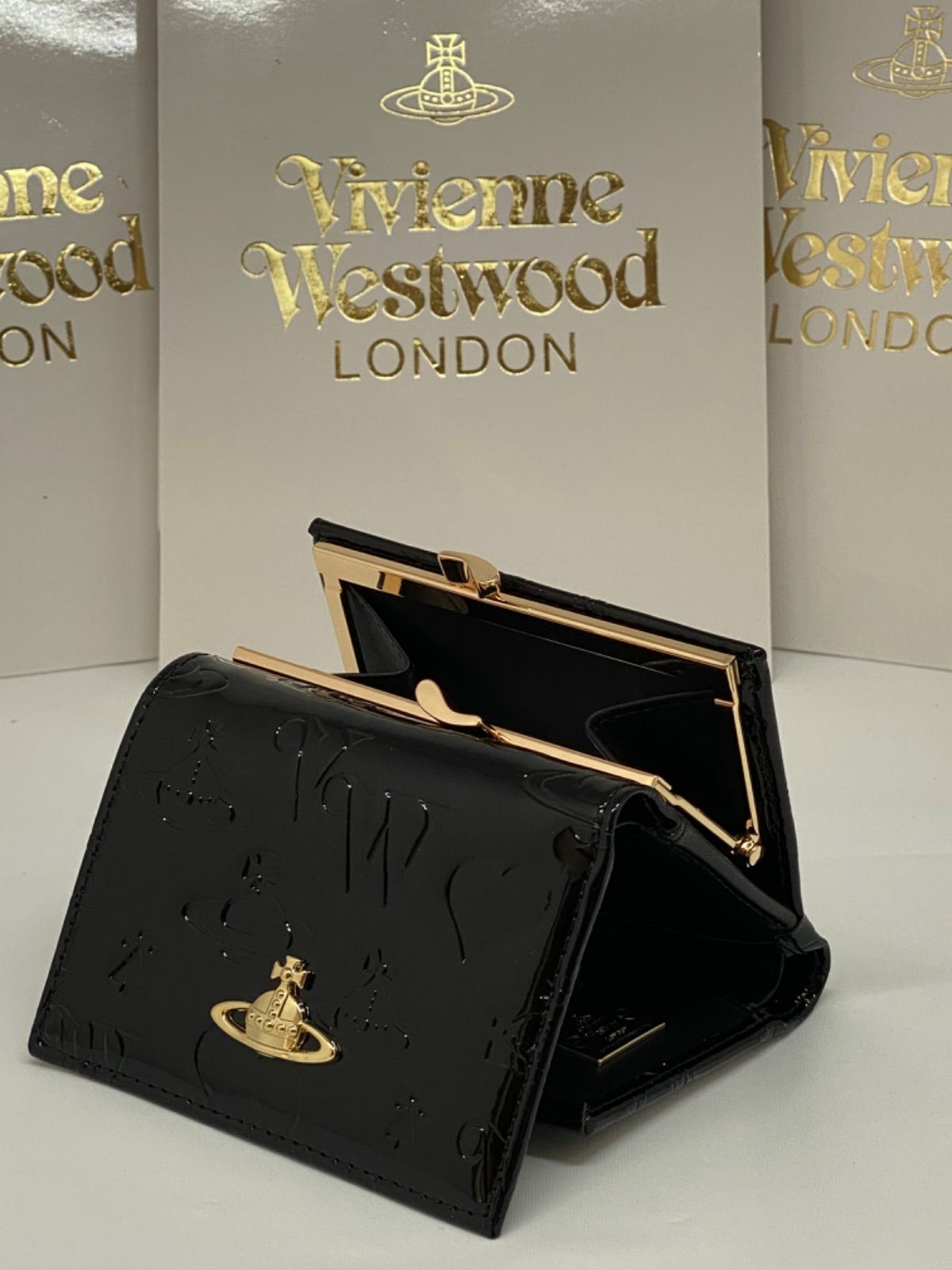 高価値】【高価値】☆新品 ☆ Vivienne Westwood三つ折り 財布 
